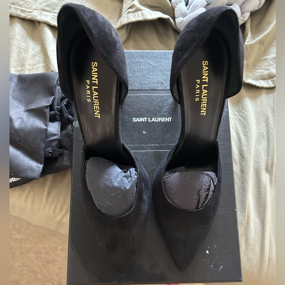 Authentic Suede Saint Laurent Paris Pumps